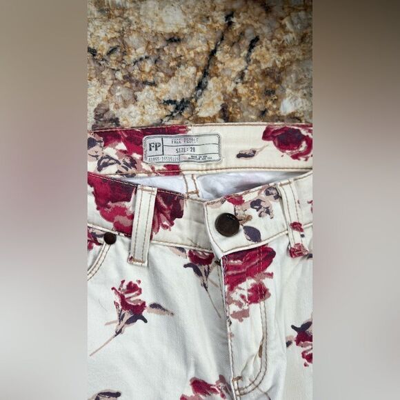 Free People Floral Women's Jeans - Picture 11 of 11